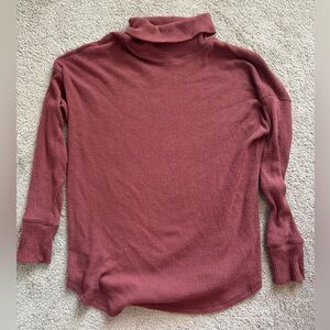 Women’s American Eagle Ribbed Turtle Neck Brick Color Size Small